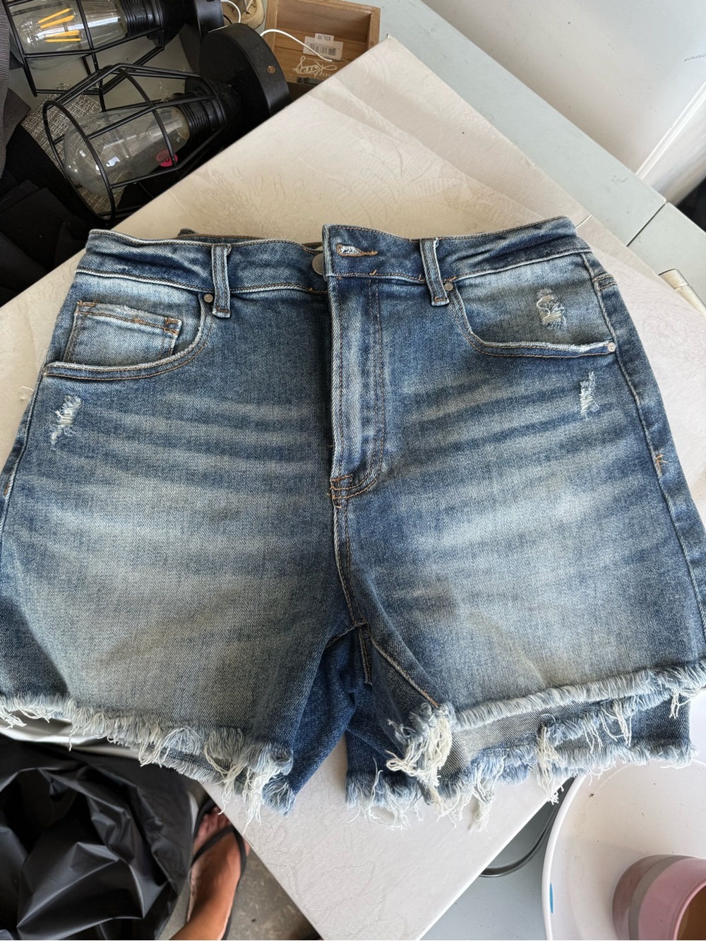 High-Rise Frayed Hem Women's Denim Shorts - Blue